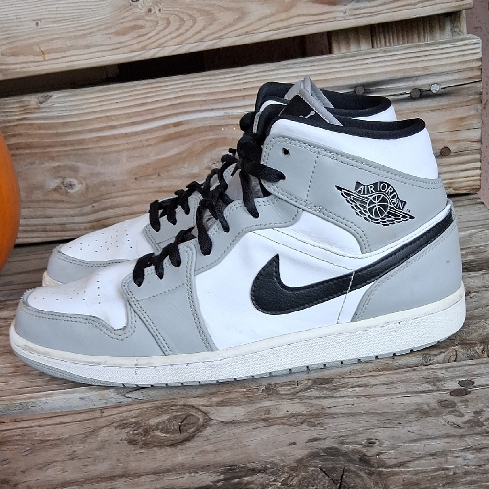 Jordan 1 Mid Smoke Grey Men's Black, Gray, and White Sneakers - Picture 5 of 15